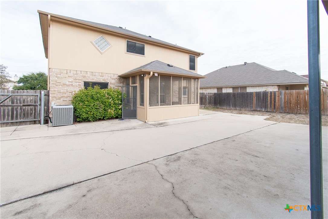 4602 Sydney Harbour Court Property Photo 32