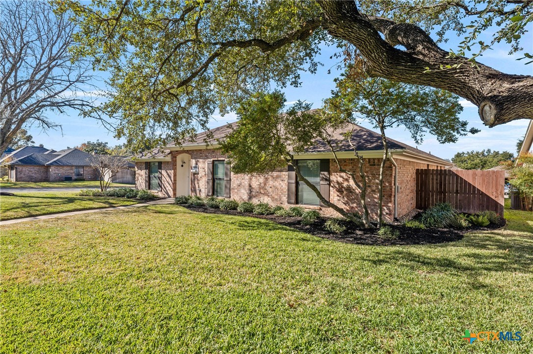 4506 Stagecoach Trail Property Photo 4