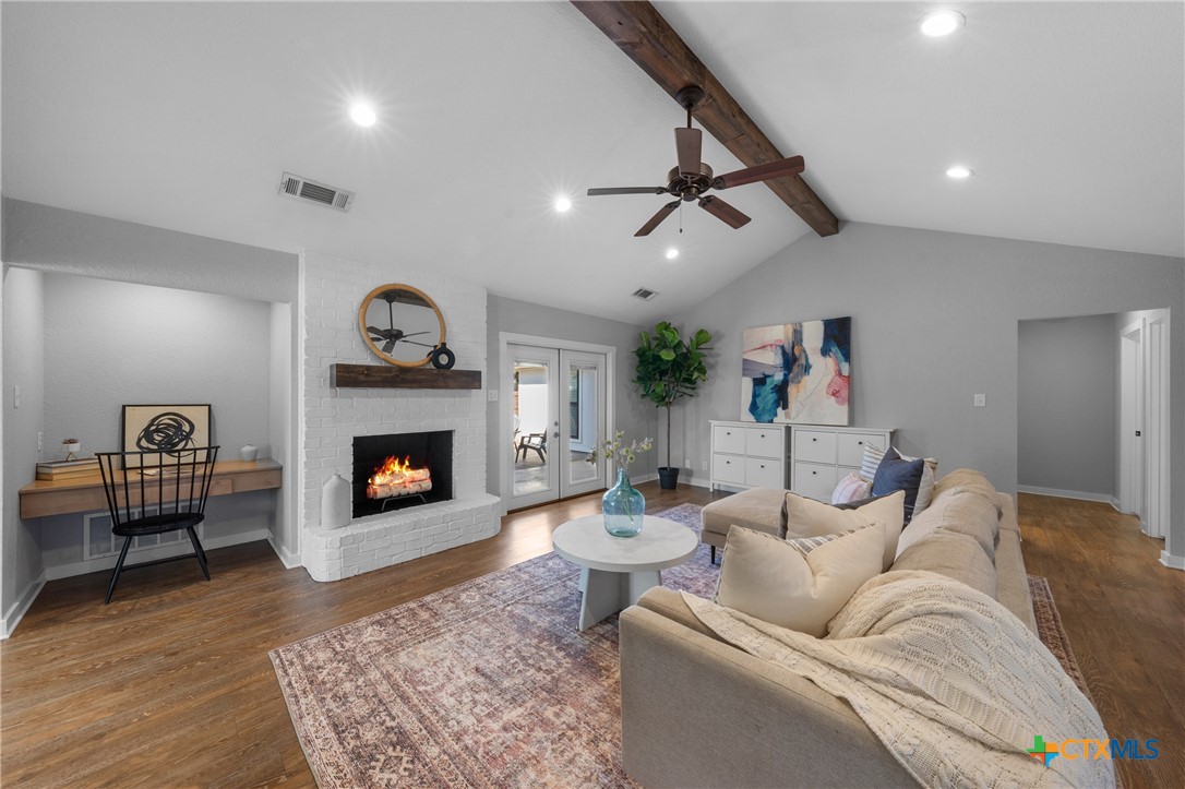 4506 Stagecoach Trail Property Photo 6