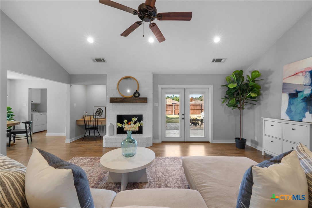 4506 Stagecoach Trail Property Photo 7