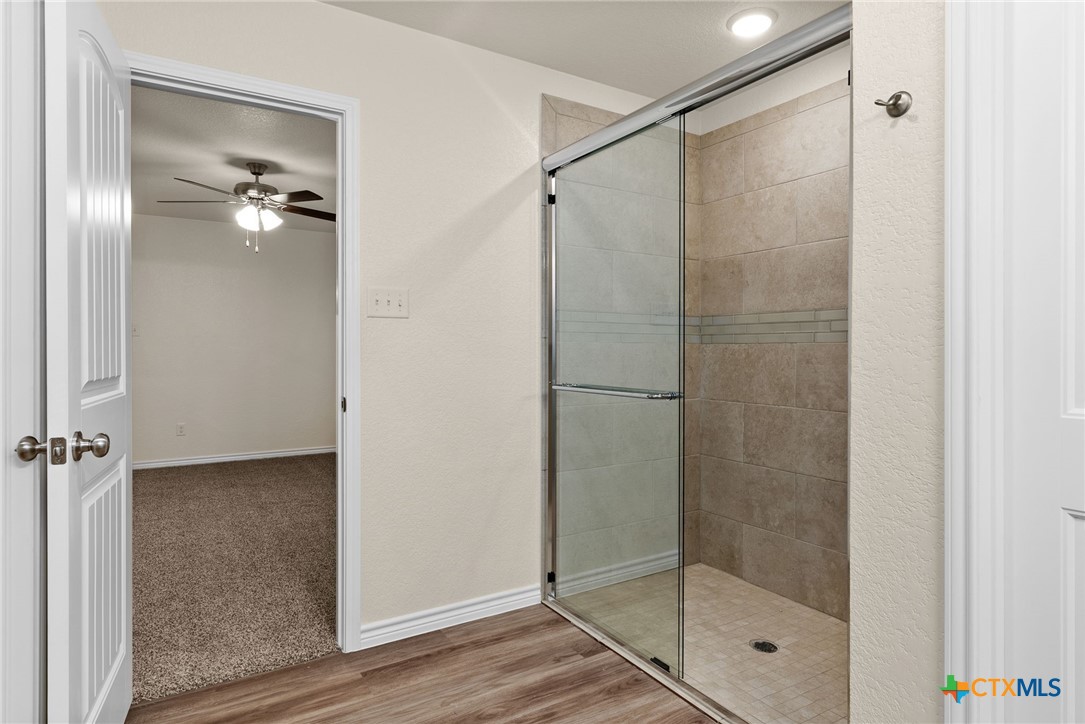 5214 Rose Garden Loop Property Photo 8