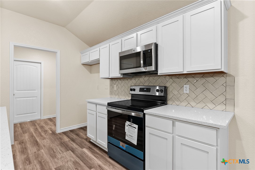 5214 Rose Garden Loop Property Photo 11