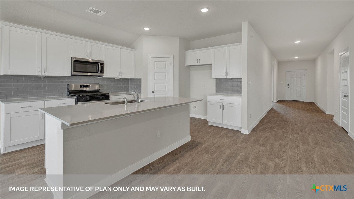 401 Diehl Road Property Photo 17