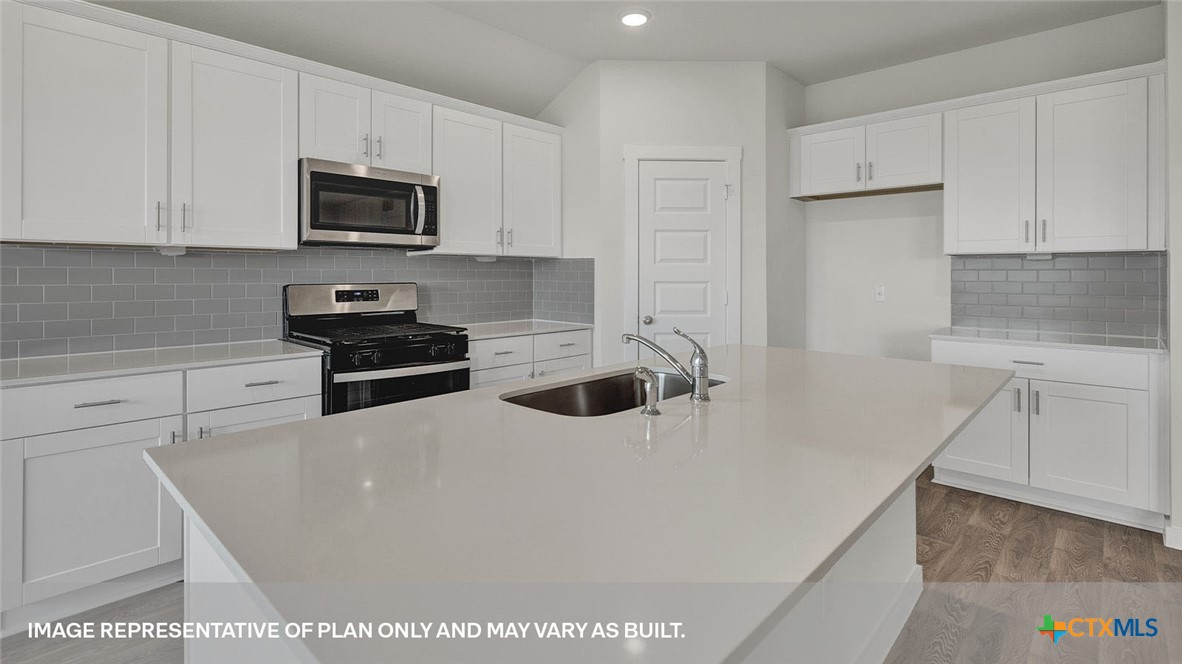 401 Diehl Road Property Photo 18