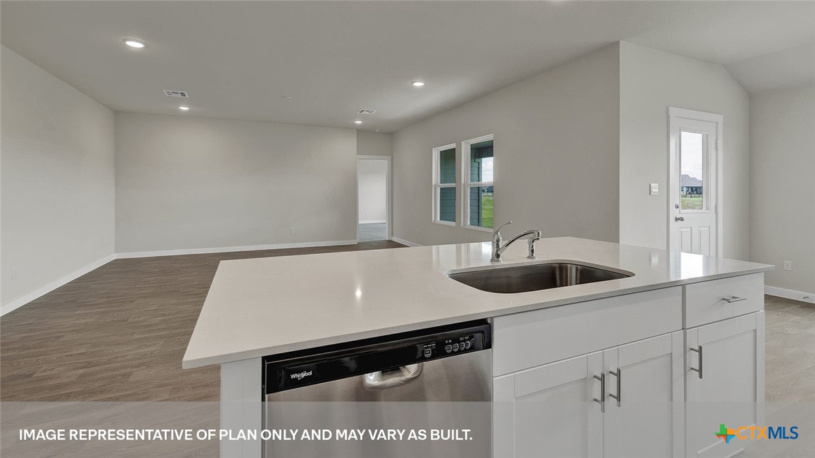 401 Diehl Road Property Photo 23