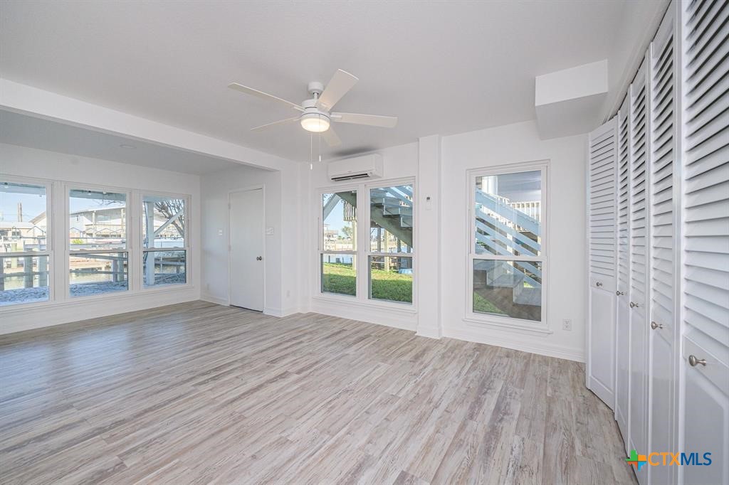 246 Starboard Avenue Property Photo 12