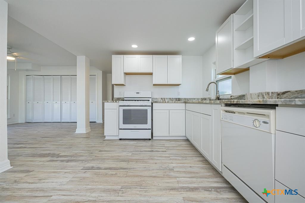 246 Starboard Avenue Property Photo 15
