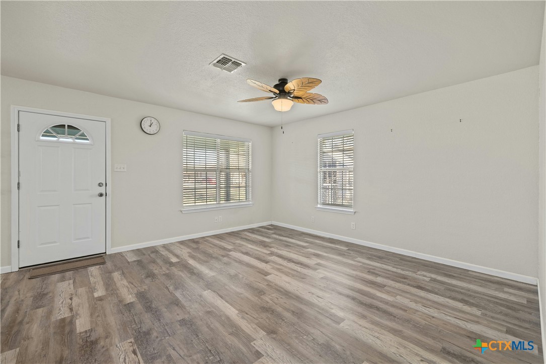 619 W Davilla Street Property Photo 5