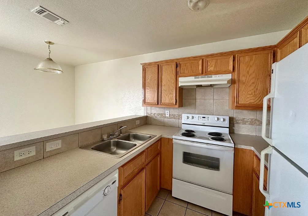 1401 Chips Drive A Property Photo 8