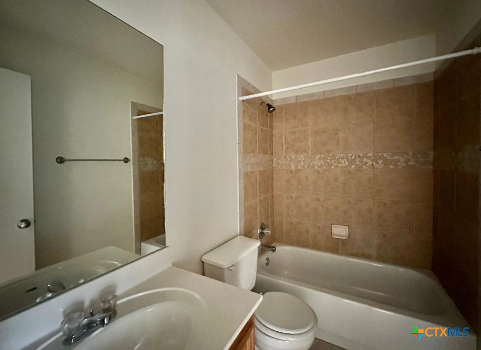 1401 Chips Drive A Property Photo 16