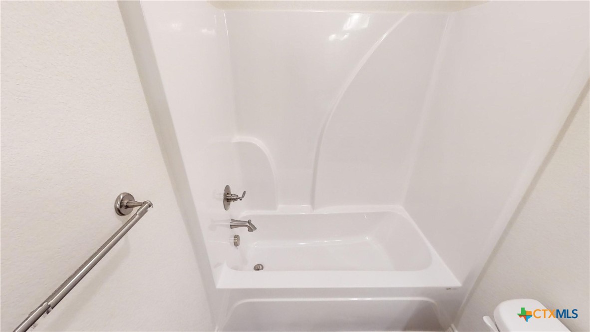 210 E Washington Avenue B Property Photo 11