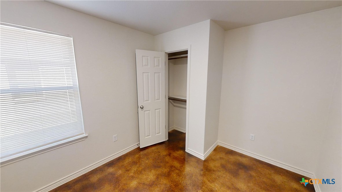 210 E Washington Avenue B Property Photo 13