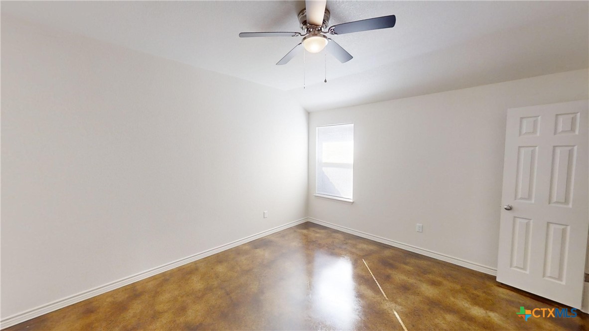 210 E Washington Avenue B Property Photo 18