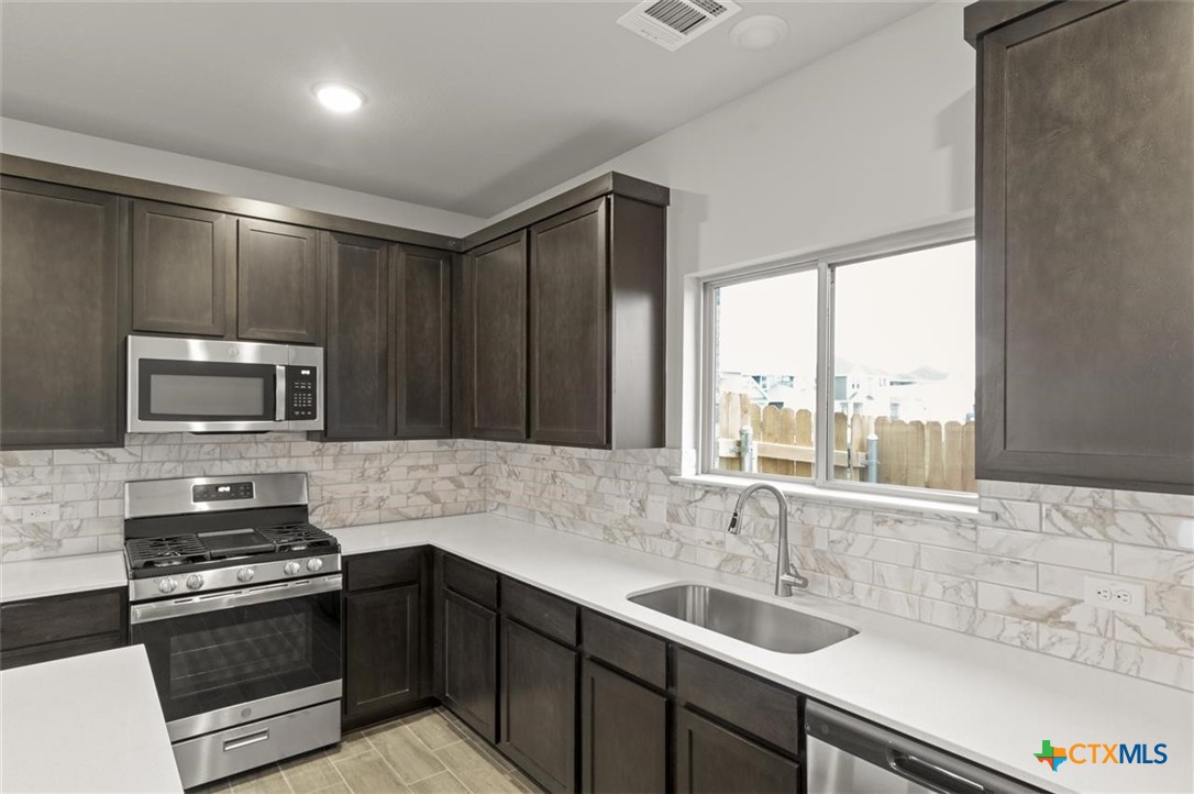12433 Sea Gull Way Property Photo 18