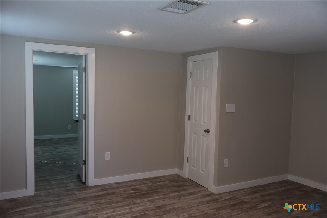 406 Robison Drive Property Photo 4