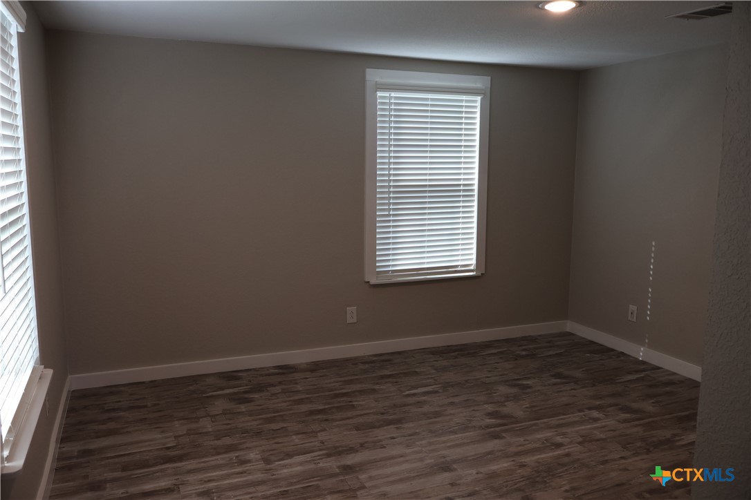 406 Robison Drive Property Photo 6