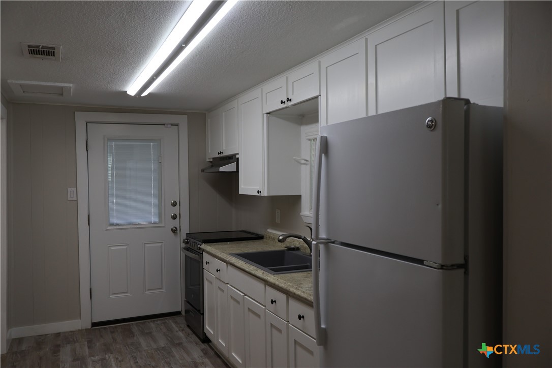 406 Robison Drive Property Photo 8