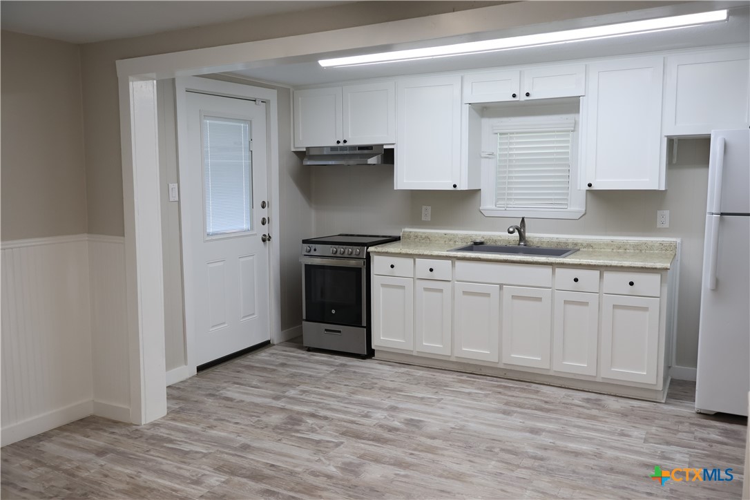 406 Robison Drive Property Photo 11