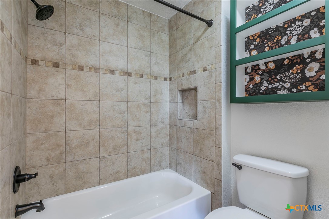 5609 E Lakeshore Drive Property Photo 16