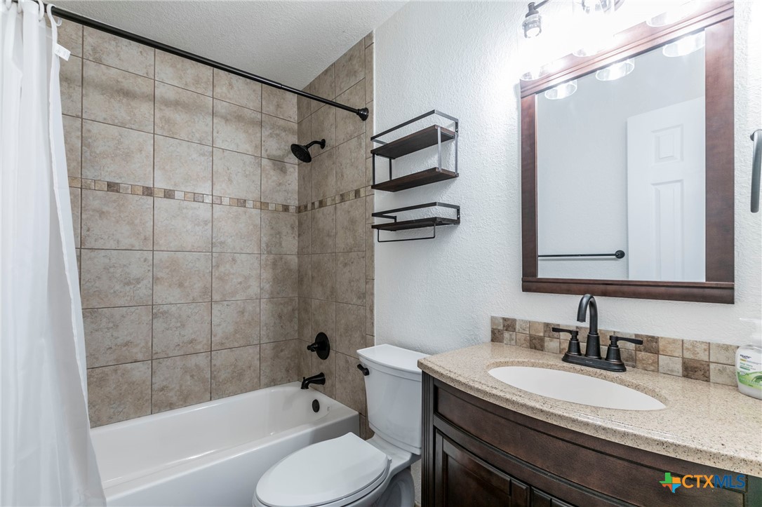 5609 E Lakeshore Drive Property Photo 19