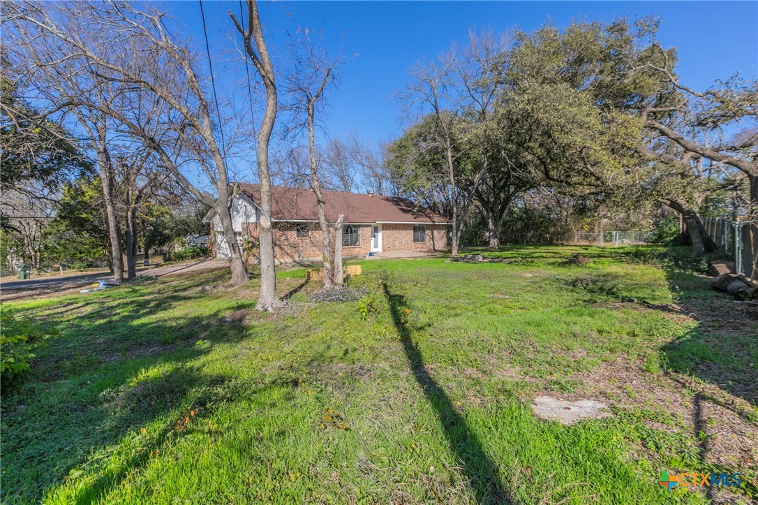 5609 E Lakeshore Drive Property Photo 23