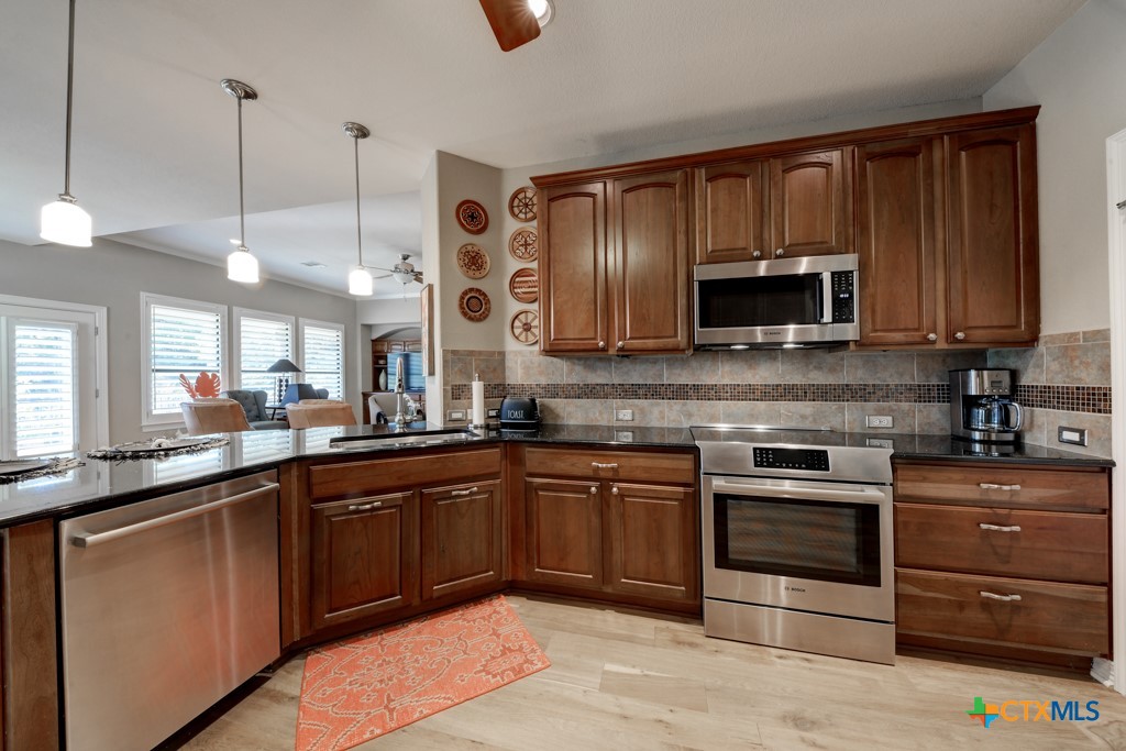 129 Iron Horse Property Photo 14