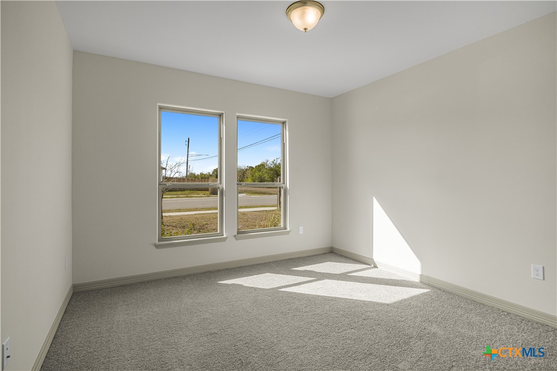 2010 Seguin Avenue Property Photo 5
