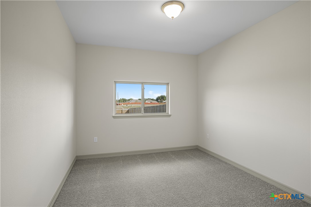 2010 Seguin Avenue Property Photo 8