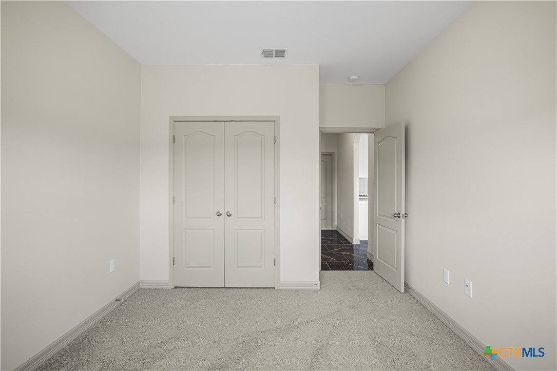 2010 Seguin Avenue Property Photo 9