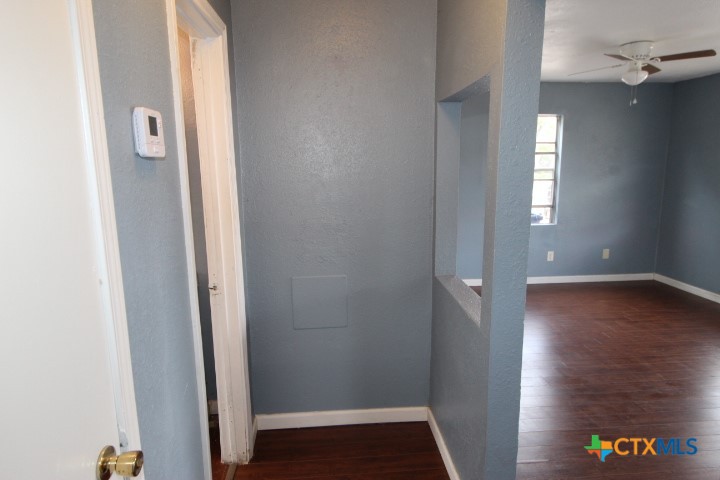 713 W Avenue B Property Photo 3