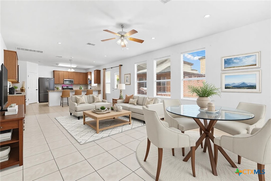 6204 Taree Loop Property Photo 1
