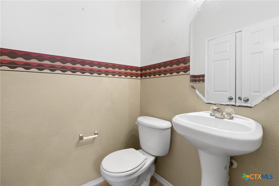 6204 Taree Loop Property Photo 9