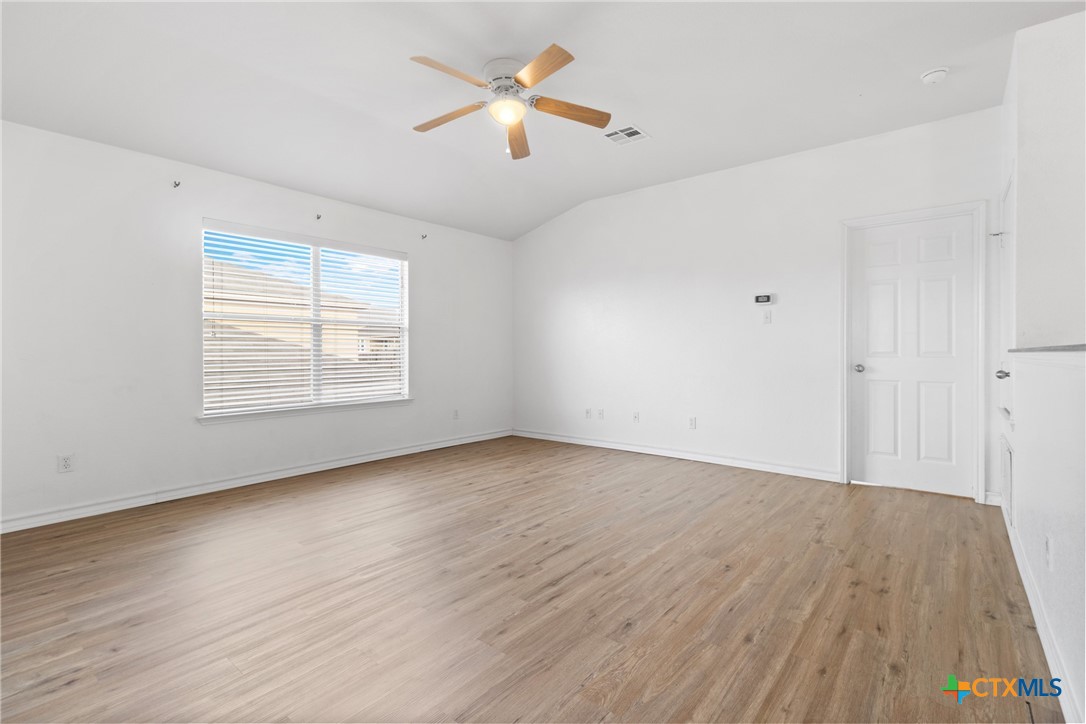 6204 Taree Loop Property Photo 18