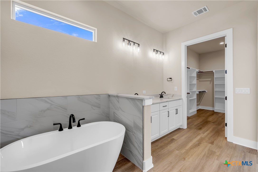 2221 Park View Drive Property Photo 18
