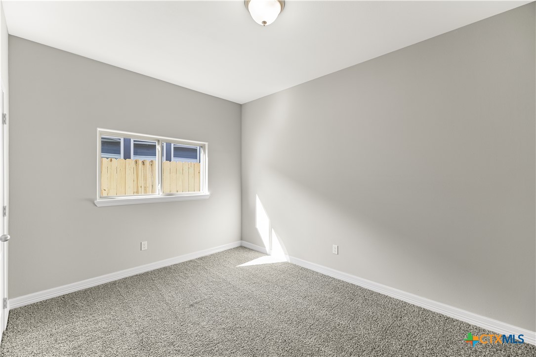 103 Giacomo Drive Property Photo 5