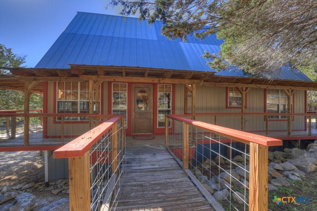 1420 Lakeshore Drive Property Photo 3