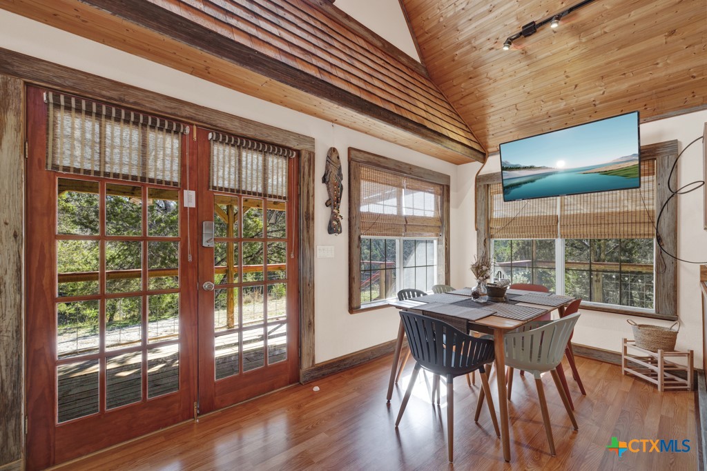 1420 Lakeshore Drive Property Photo 19