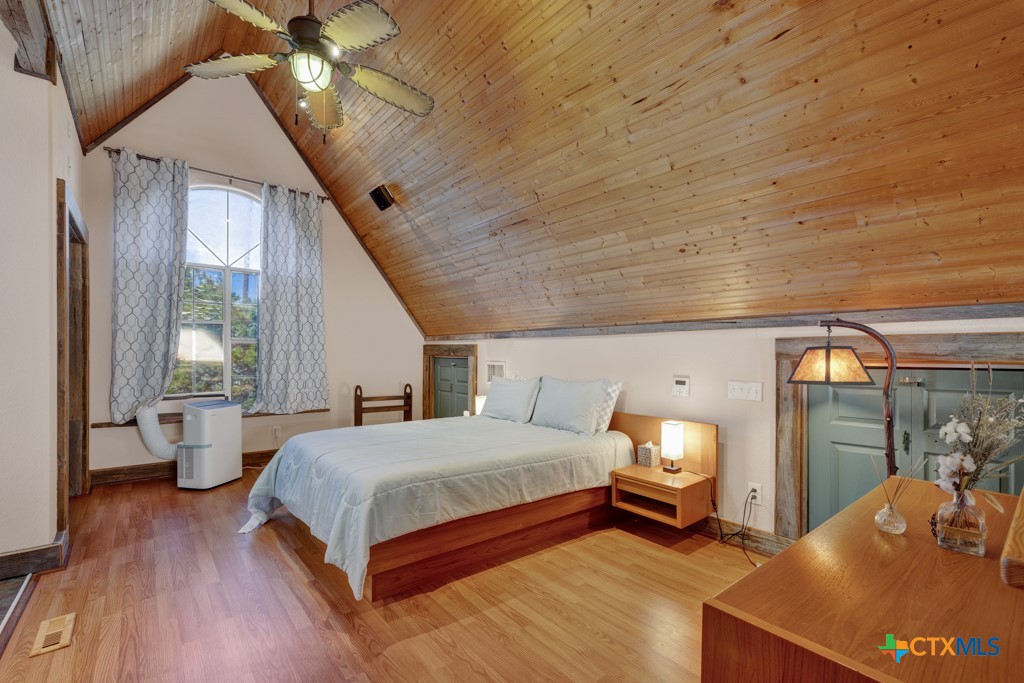 1420 Lakeshore Drive Property Photo 29