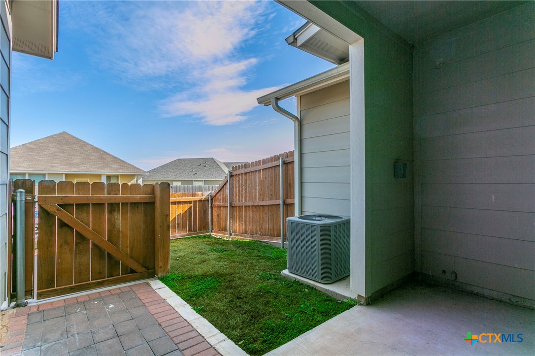 607 Westfield Boulevard Property Photo 14