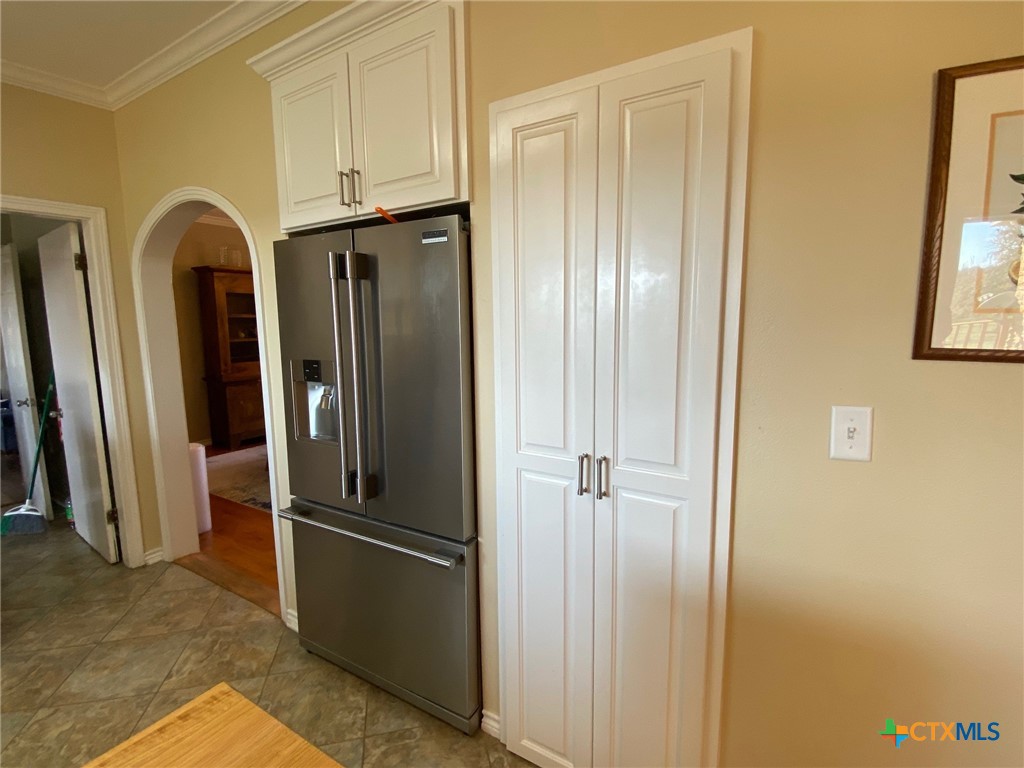 606 College Street Property Photo 11