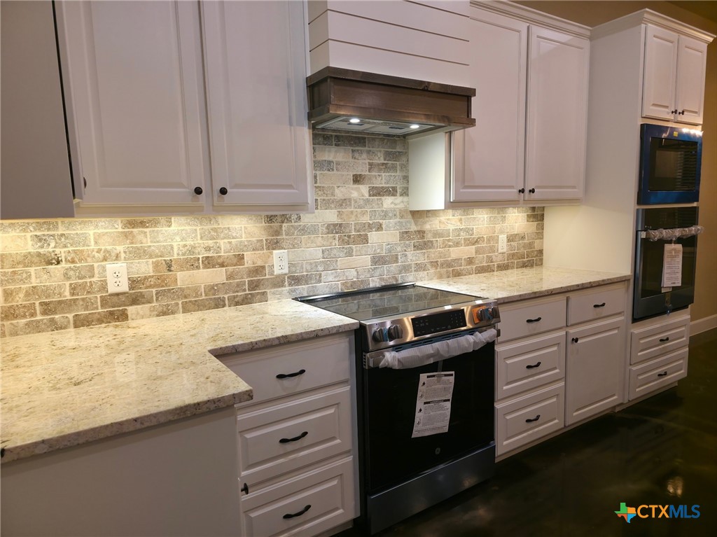 114 Overlook Trail Property Photo 17