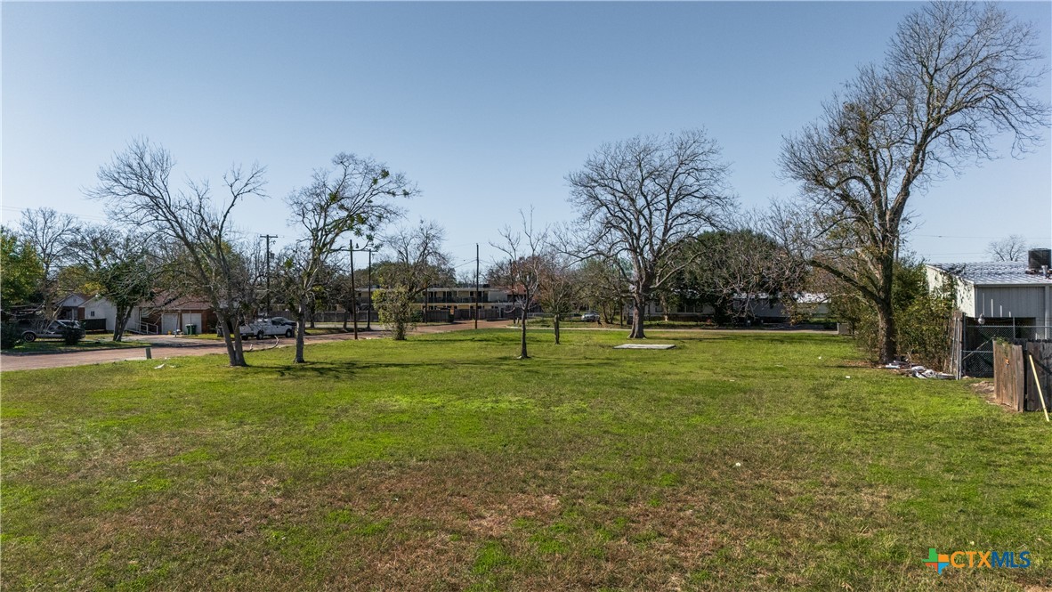 1601 N Navarro Street Property Photo 4