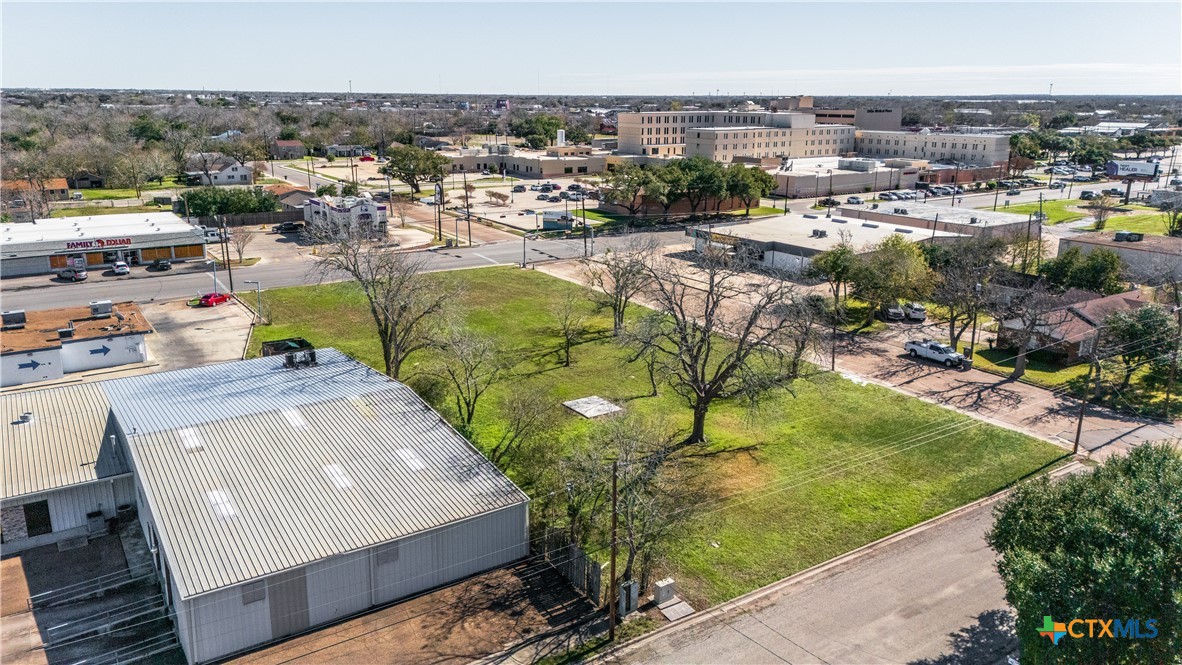 1601 N Navarro Street Property Photo 8
