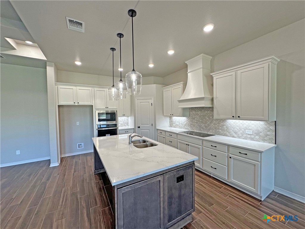 137 Lasso Loop Property Photo 8