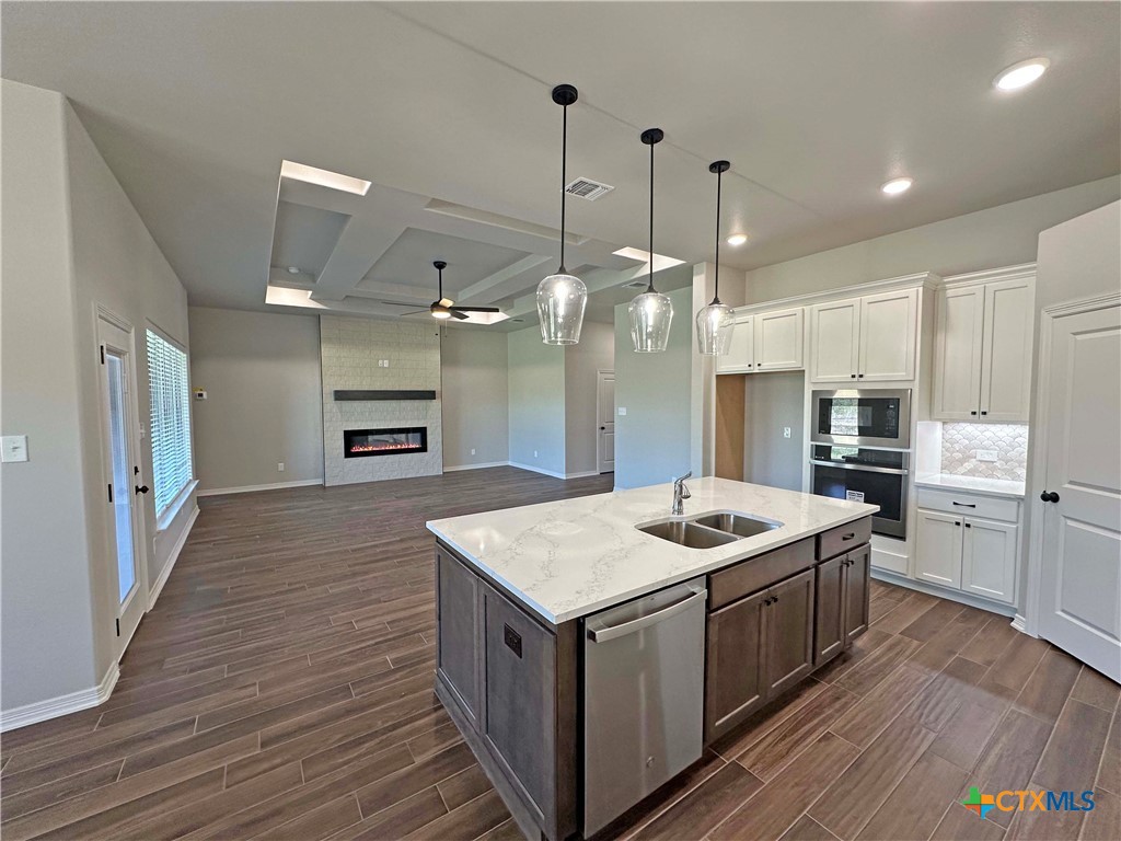 137 Lasso Loop Property Photo 10
