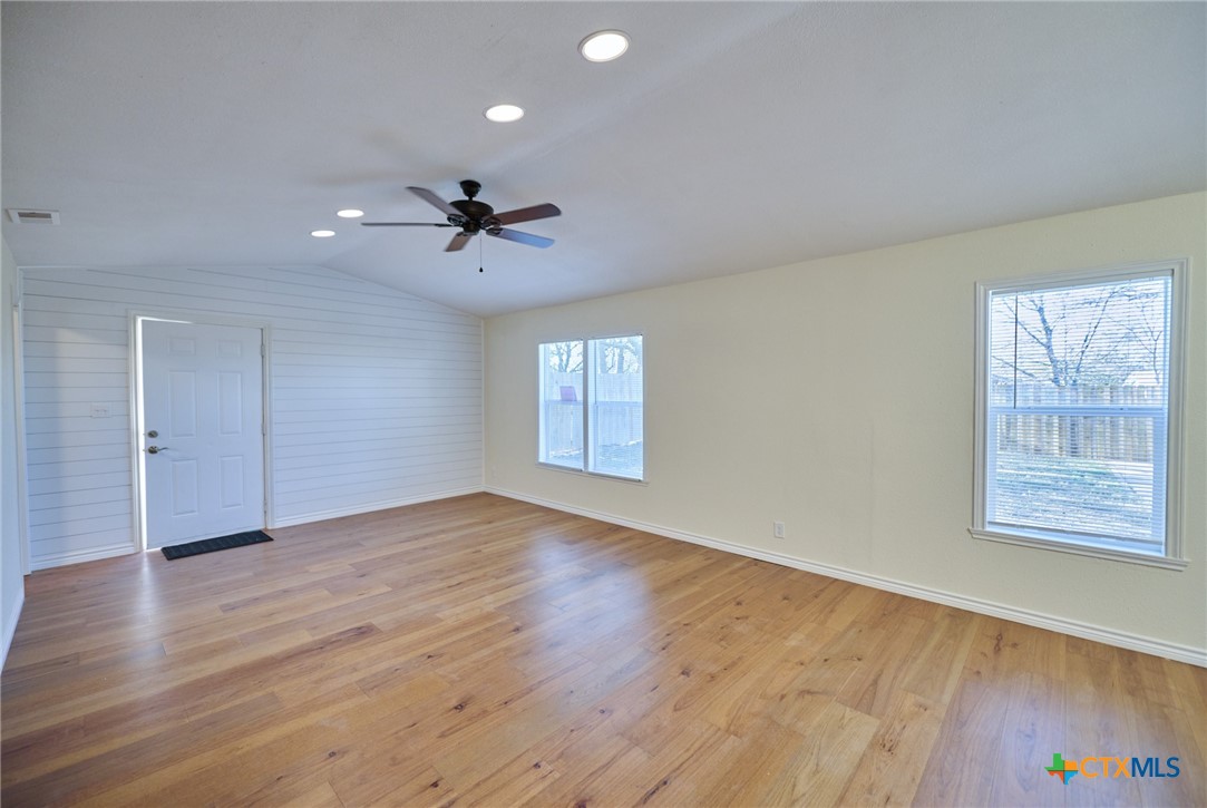 917 Evergreen Drive Property Photo 20