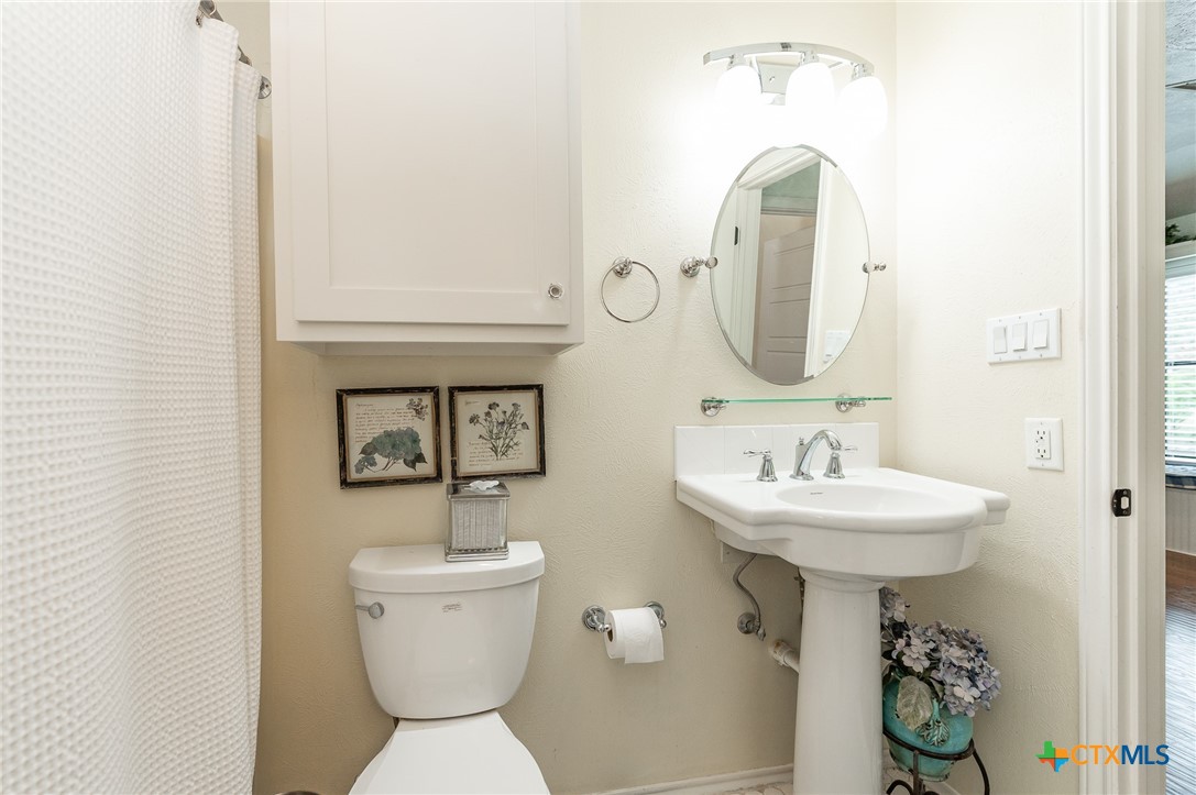 15600 Ranch Road 12 Property Photo 27