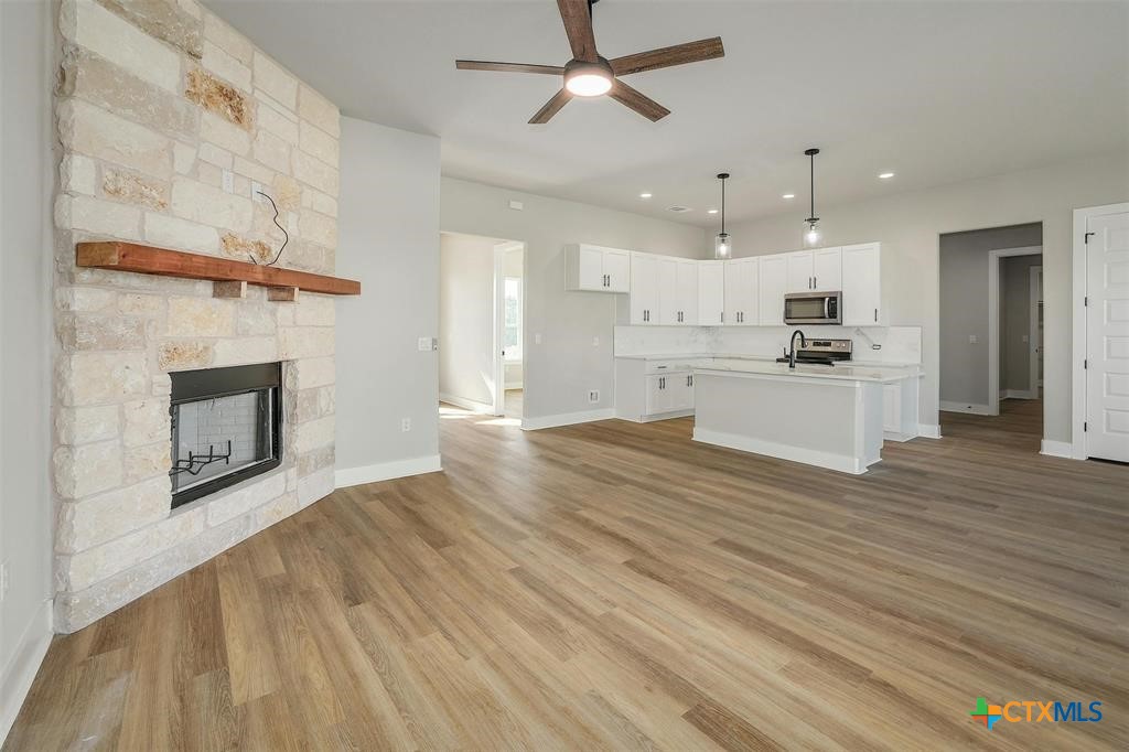 111 Draper Lane Property Photo 4