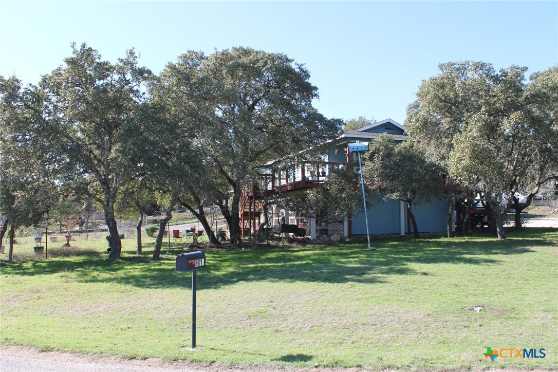 895 Lakebreeze Drive Property Photo 8