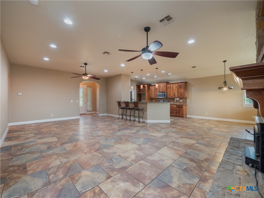 2455 Fm 465 Property Photo 7